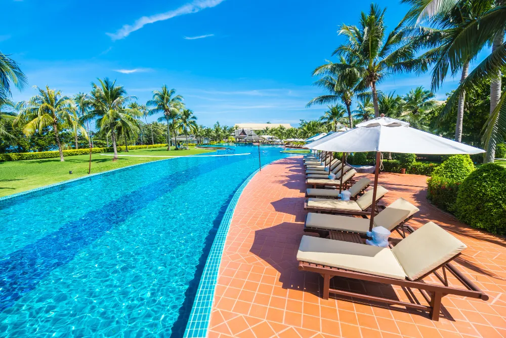 Swimming pool